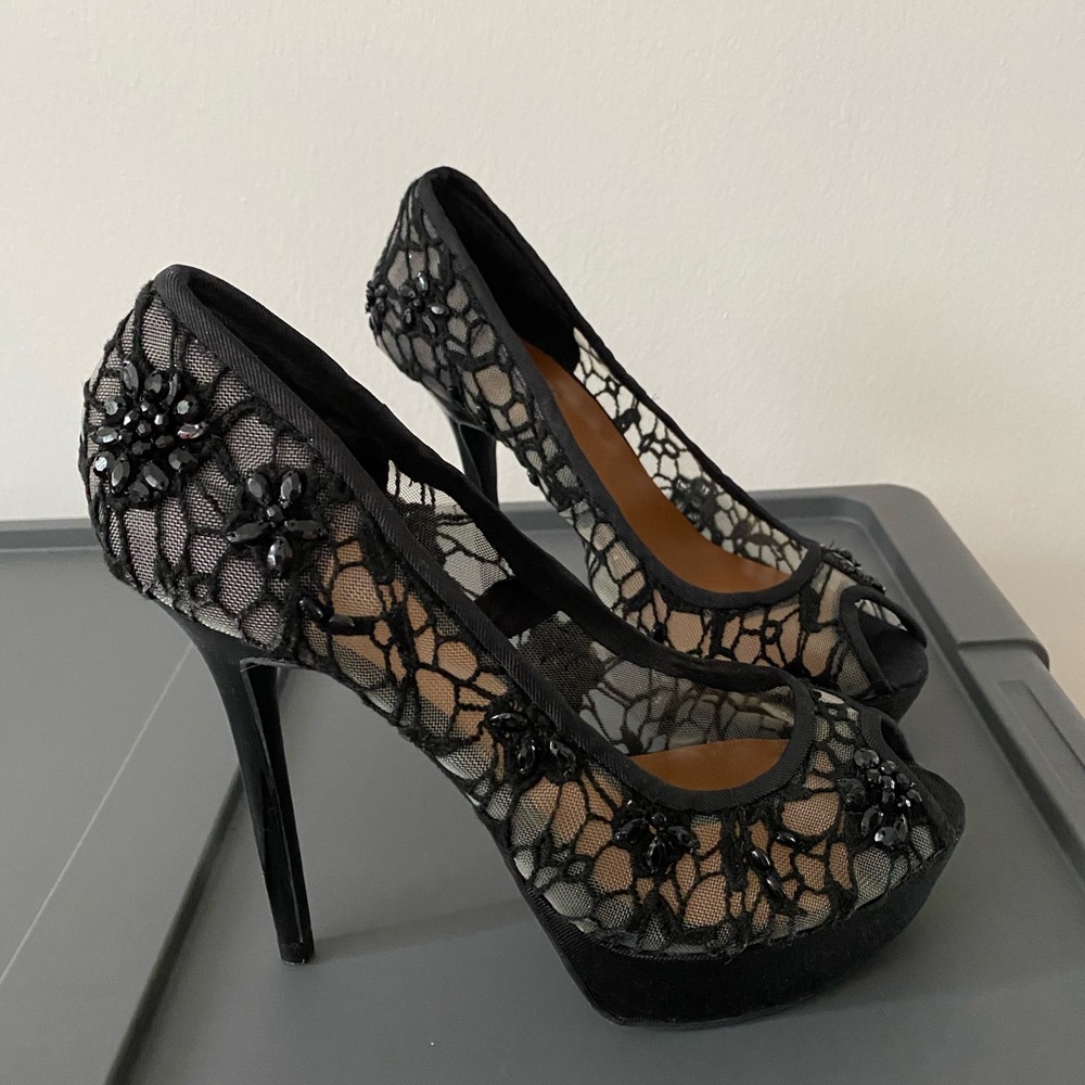 Mix No. 6 Black lace cutout pumps.